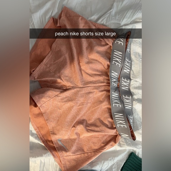 peach nike shorts - Picture 1 of 1